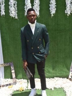 Dimitry's profile, a single 29-year-old a man in Abidjan