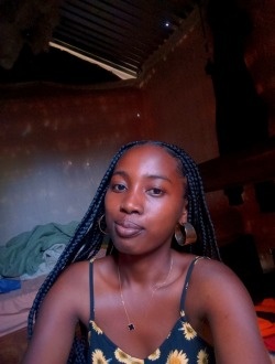 Gwenaelle's profile, a single 20-year-old a woman in 67 Ha