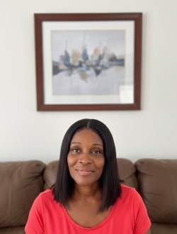 Antoinette's profile, a single 50-year-old a woman in Abidjan