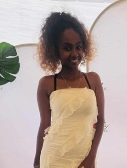 Lauriana's profile, a single 25-year-old a woman in Alatsinainy-Loharano