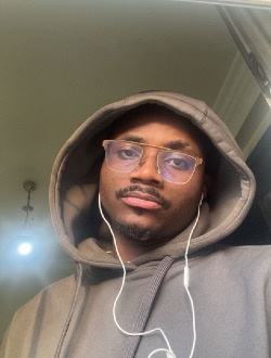 Tino's profile, a single 32-year-old a man in Casablanca