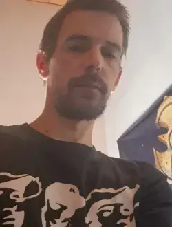 Julien's profile, a single 37-year-old a man in Montélimar