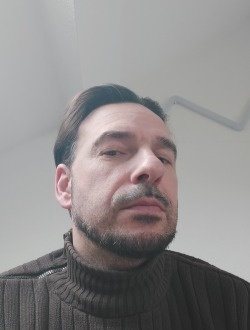 Cédric's profile, a single 44-year-old a man in Courcelles