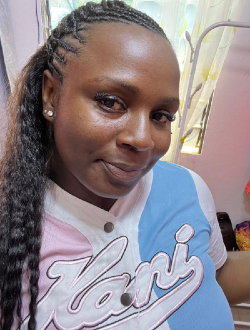 Val's profile, a single 35-year-old a woman in Yaoundé