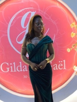 Rebecca's profile, a single 25-year-old a woman in Douala