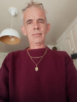 Phil's profile, a single 51-year-old a man in Lille