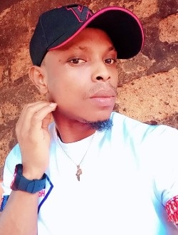 Bienvenu's profile, a single 32-year-old a man in Abidjan