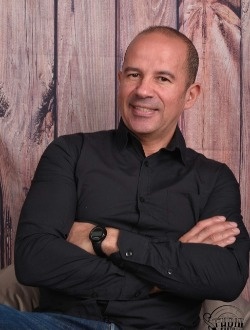 Billy's profile, a single 56-year-old a man in Cergy