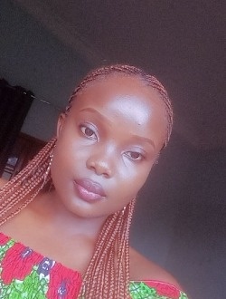 Prunelle's profile, a single 27-year-old a woman in Cocody