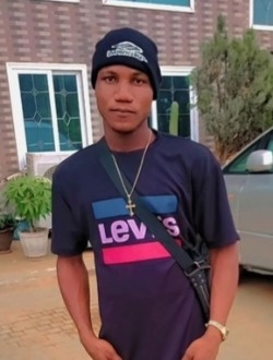 Charly Boys's profile, a single 32-year-old a man in Sainte-Rita