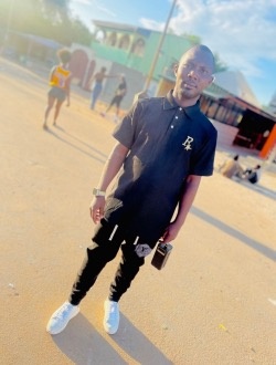 Rostand's profile, a single 31-year-old a man in Abem