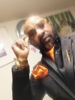 Baron's profile, a single 39-year-old a man in Tokyo