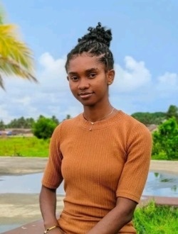 Tata's profile, a single 22-year-old a woman in Toamasina