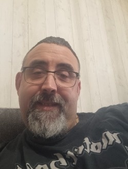 Raynald's profile, a single 46-year-old a man in Lens