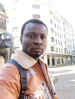 Seros's profile, a single 27-year-old a man in Le Bourget-du-Lac