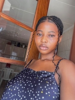 Franzi's profile, a single 25-year-old a woman in Libreville