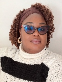 Lena's profile, a single 36-year-old a woman in Melun