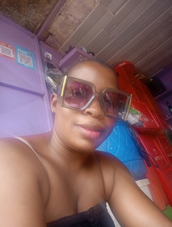 Sandrine's profile, a single 37-year-old a woman in France