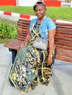Christelle's profile, a single 41-year-old a woman in Douala