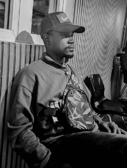 Wolf's profile, a single 25-year-old a man in Conakry