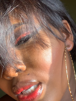 Debora's profile, a single 22-year-old a woman in Yaoundé