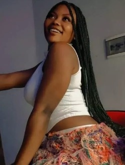 Josée's profile, a single 23-year-old a woman in Lomé