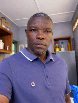 Fulgence's profile, a single 45-year-old a man in Aboisso