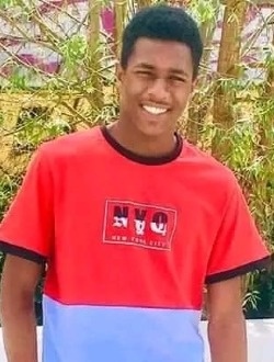 Papa's profile, a single 42-year-old a man in Abattoirs