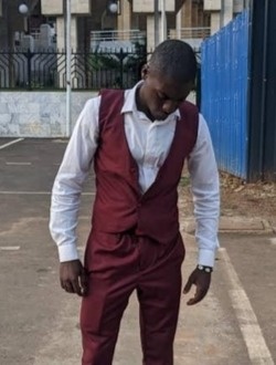 Emmanuel's profile, a single 24-year-old a man in Yaoundé