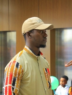 Dave's profile, a single 28-year-old a man in Bangué