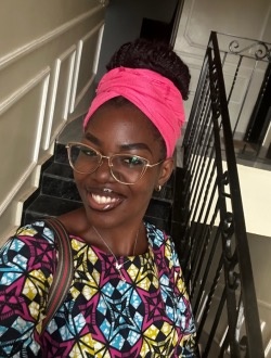 Alexandra's profile, a single 24-year-old a woman in Douala