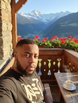 Junior's profile, a single 36-year-old a man in Douala