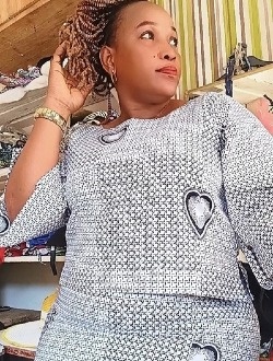 Triomphe's profile, a single 18-year-old a woman in Kimbondo