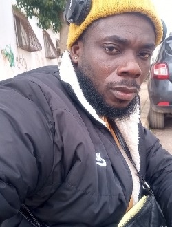 Yves's profile, a single 35-year-old a man in Casablanca