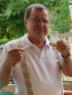 Jean-Pierre's profile, a single 76-year-old a man in Saint-Yrieix-sur-Charente