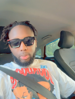 Thier's profile, a single 33-year-old a man in Dakar