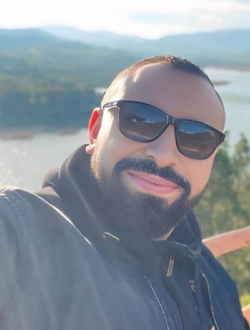 Khaled's profile, a single 38-year-old a man in Paris