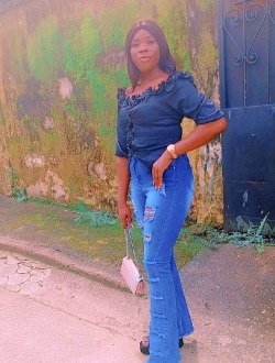 Merveille's profile, a single 36-year-old a woman in Douala