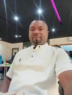 Carlos's profile, a single 46-year-old a man in Ziguinchor