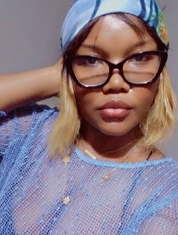 Anne's profile, a single 27-year-old a woman in Yaoundé