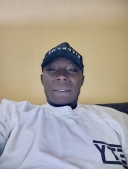 Yacinth's profile, a single 32-year-old a man in Abengourou