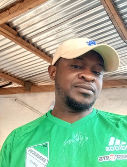 Nouhou's profile, a single 32-year-old a man in Bafoussam II