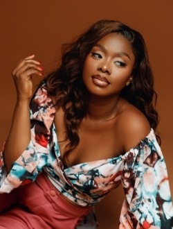 Séna's profile, a single 34-year-old a woman in Abomey-Calavi