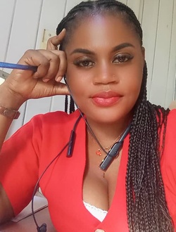 Suisie's profile, a single 38-year-old a woman in Douala