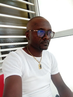 Hervé's profile, a single 47-year-old a man in Douala