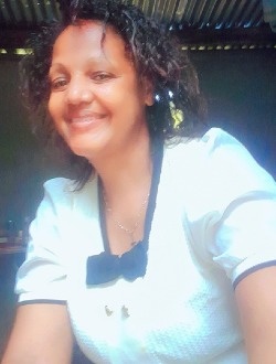 Eliane's profile, a single 41-year-old a woman in Adamasiny-Vineta