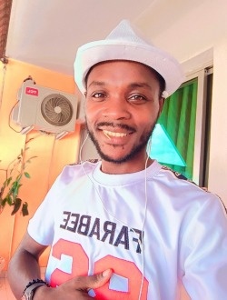 Yohann's profile, a single 31-year-old a man in Abata