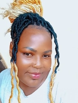 Angella's profile, a single 27-year-old a woman in Yaoundé