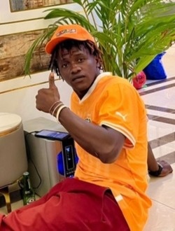 Simon's profile, a single 32-year-old a man in Abidjan