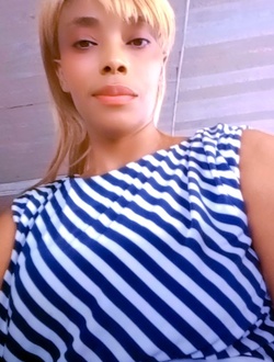 Laurence's profile, a single 46-year-old a woman in Abidjan